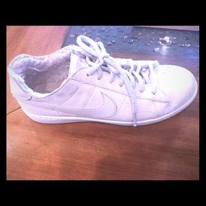 Nike casual shoes